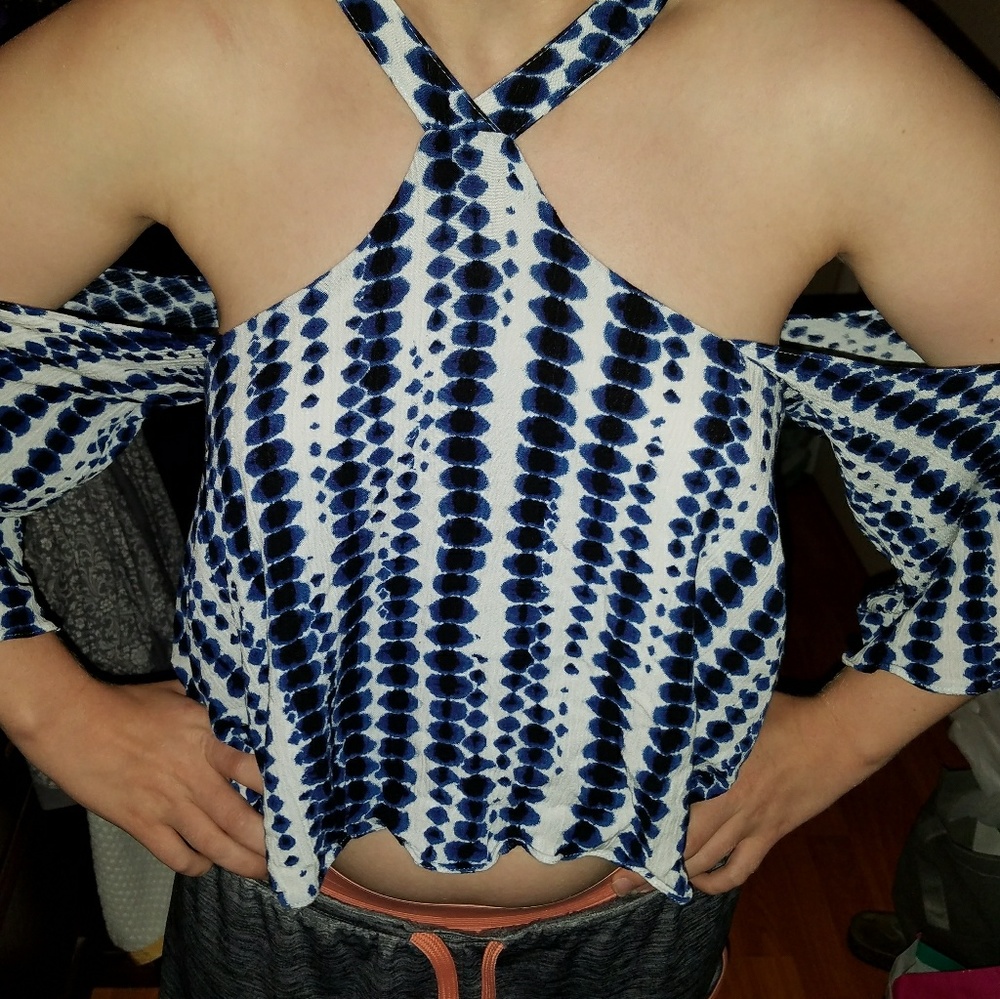 Olivacious cropped choker/cold shoulder top